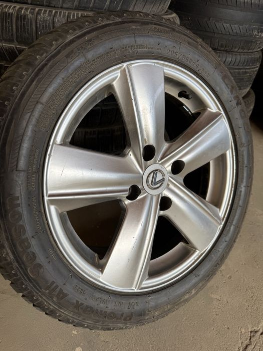 Lexus diska baloni bilan 16