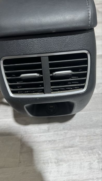 Подлокотник Hyundai 	Sonata DN8 2021