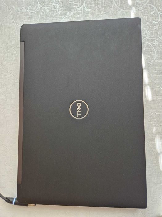 Лаптоп Dell Lattitude 7390