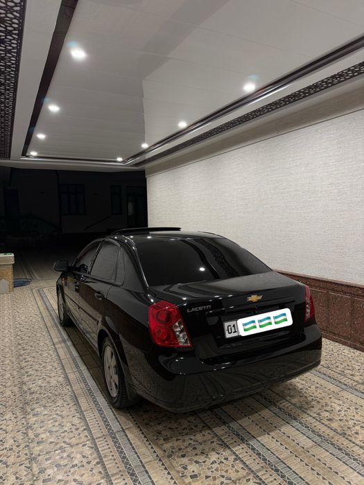 Gentra 2023 Qora 37.000 km toza