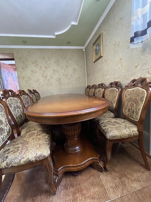Продам стол со стульями