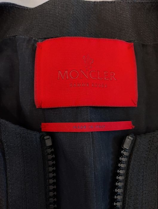 Женский плащ Moncler