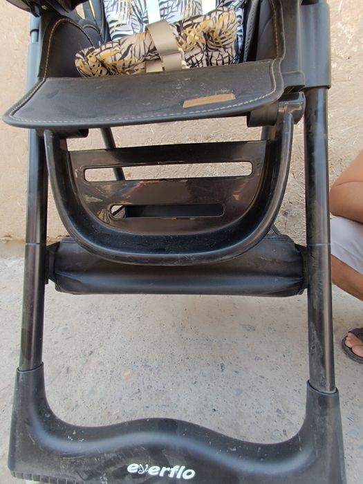 Срочно продаю детский стол для кормления