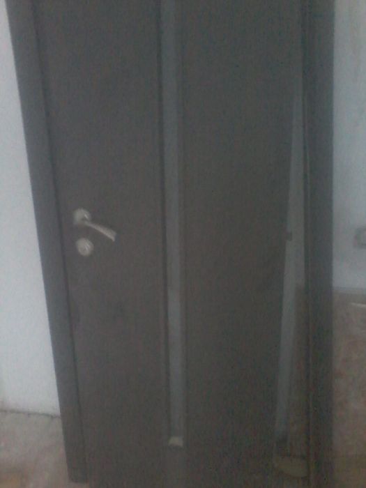 Продам межкомнатные двери