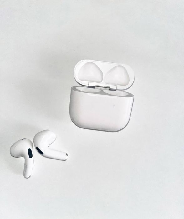Apple AirPods 4 cu ANC - Ca Noi, Garantie Noiembrie 2026, Foarte Putin Folosite
