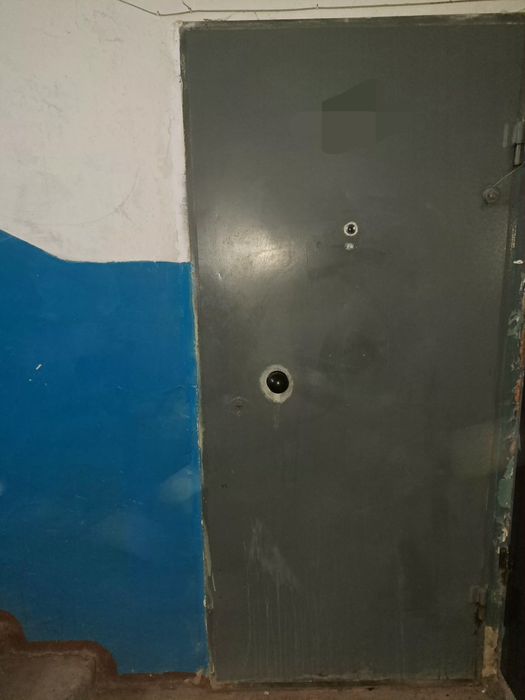 Дверь входная б/у