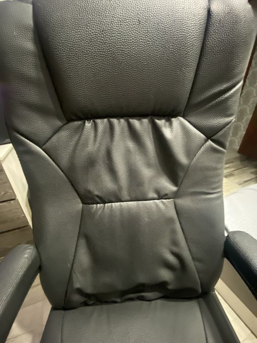 Продам офисное кресло бу.