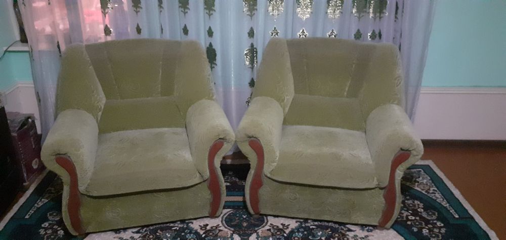Диван с креслами