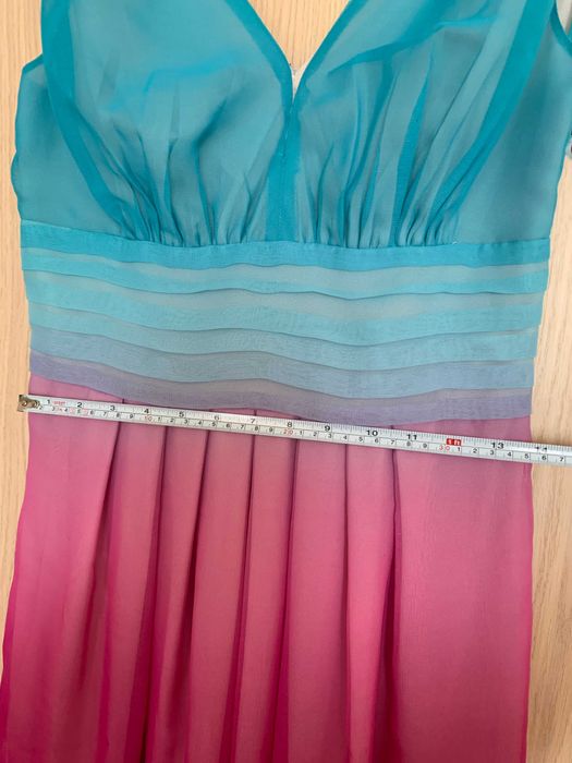 Коктейлна преливаща се рокля, синьо и цикламено