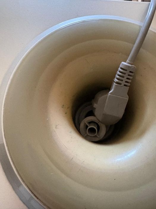 Куллер с нишей для охлаждения напитков