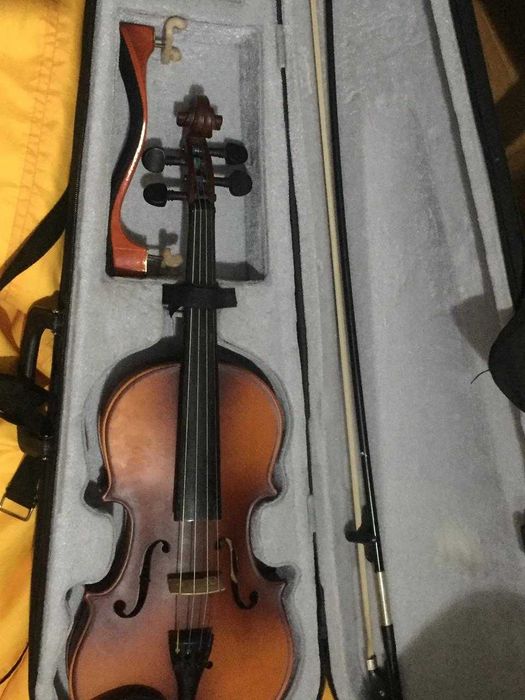 Продам скрипку заводскую.