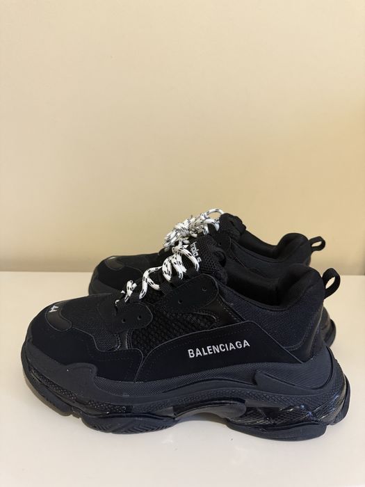 balenciaga triple s