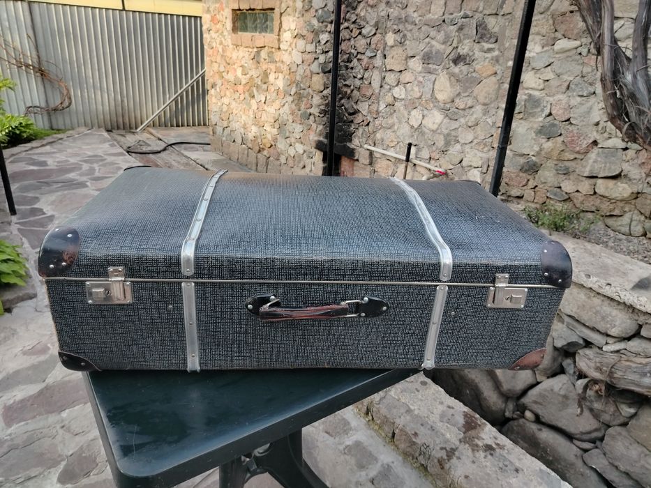 Продам чемодан 60 х годов