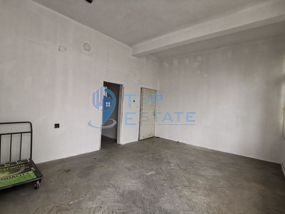 Продава се Промишлена сграда в Горна Оряховица - 355 кв.м за 139 €/кв.м - Снимка #4