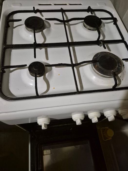 Продам газовую плиту