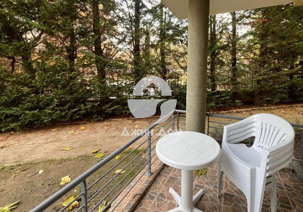 Тристаен апартамент в к-с „Глобъл Сити“, гр. Несебър