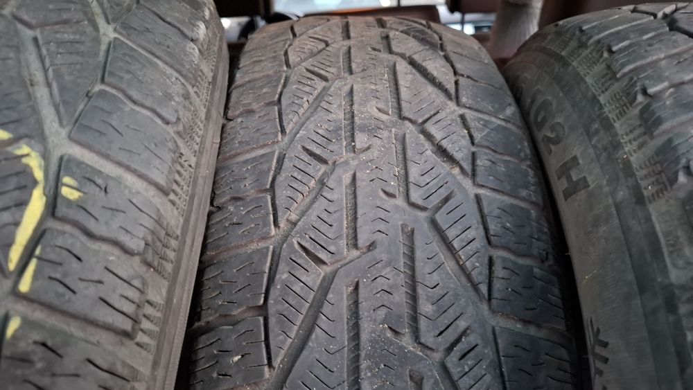 Cauciucuri 215/ 65/ 16