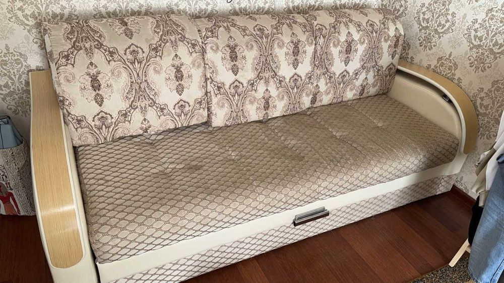 Диван для гостиной