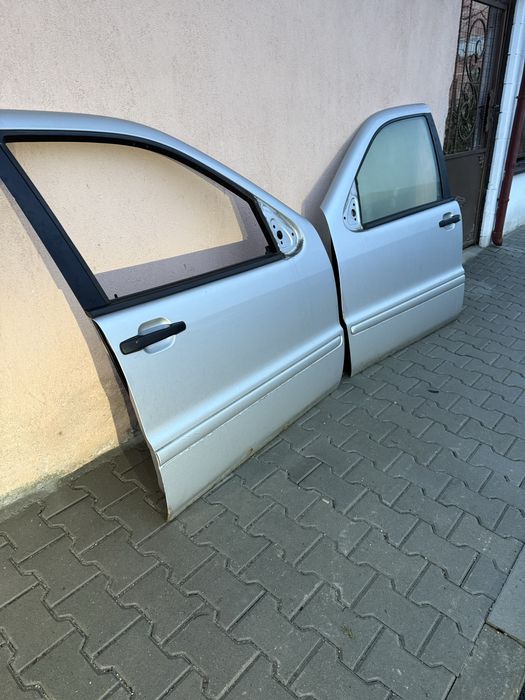 Продавам врати мерцедес мл 163