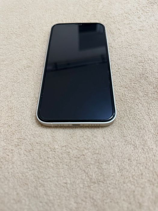 Айфон 12 б/ у в отличном состоянии