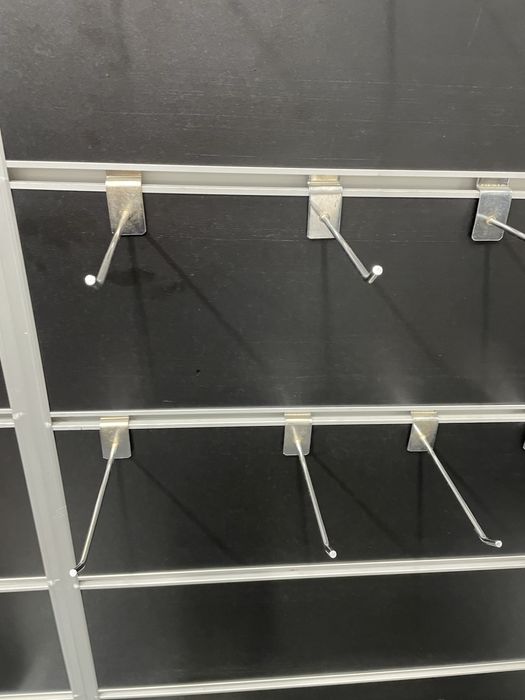 Suporti matalice magazin