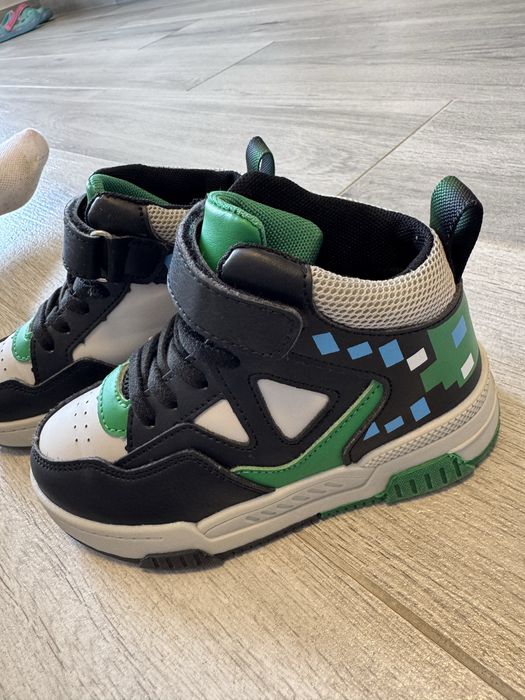 Adidasi baieti minecraft