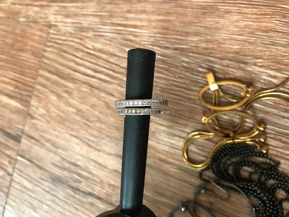 Продам браслеты, сережки