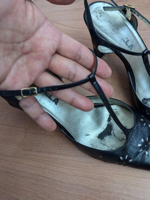 Продам женские босоножки