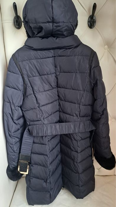 Зимний женский пуховик