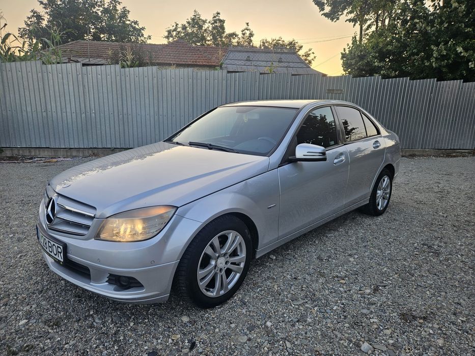 Mercedes-Benz C180d ~ Berlina, 136 Cp/ Euro 5/Navi/Senz park/Sc incalz