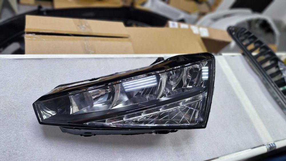 Фара Skoda Rapid 2020-24