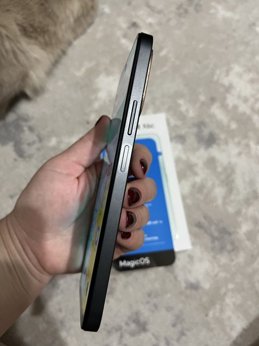 Продам телефон honor