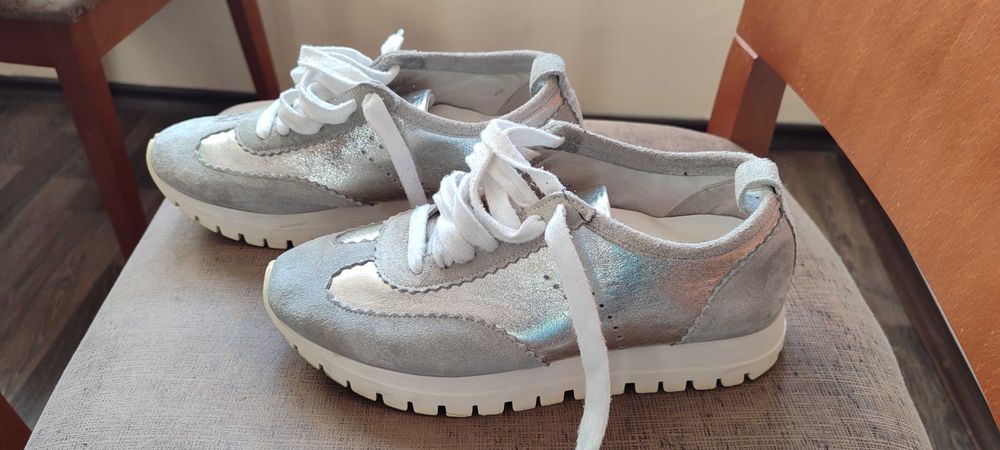 Маратонки Bianki 37 и 38 номер и Pepe Jeans 38 номер