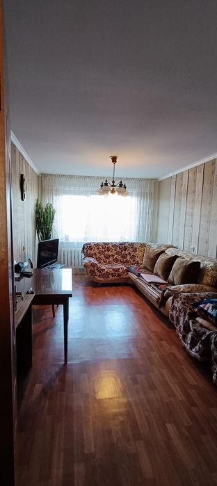 Продам квартиру  3 комнатную