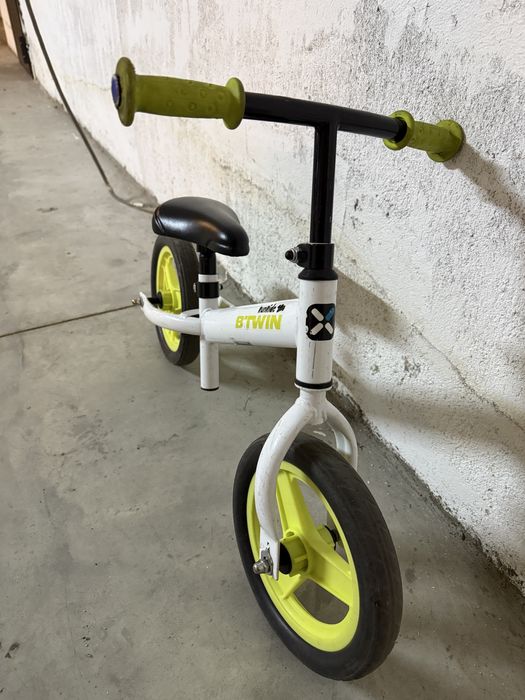 Vand 2 bicicletw de copii marca BTWIN  cu si fara pedale
