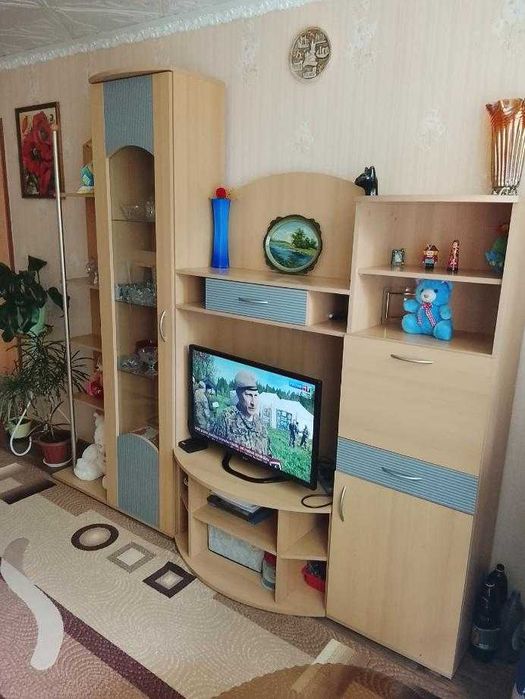 Продам стенку б\у