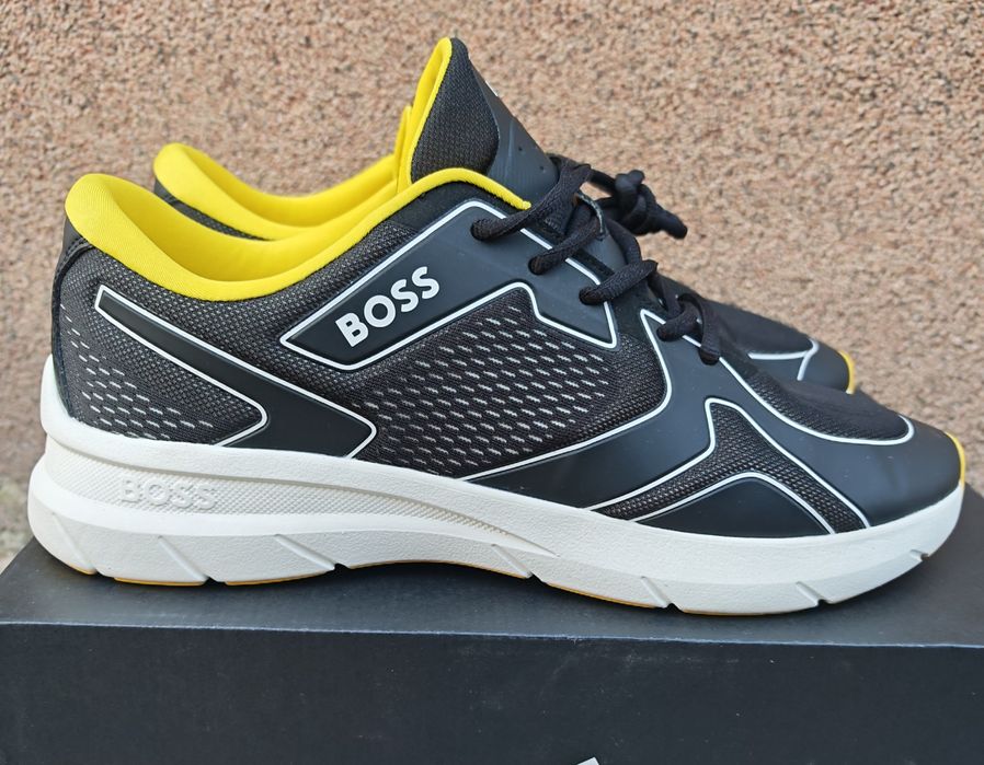 Adidași boss mărimea 45