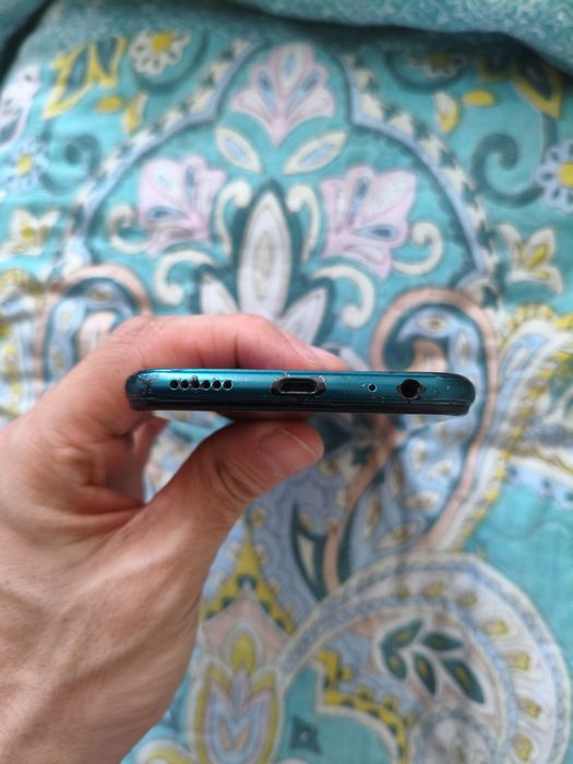 Vivo 1904 телефон