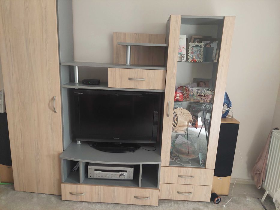 Бежова холна секция