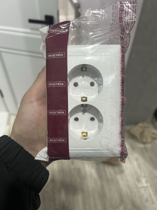 Розетки/выключатели белые