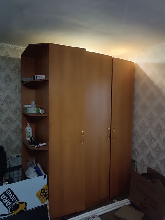Срочно продам шкаф.