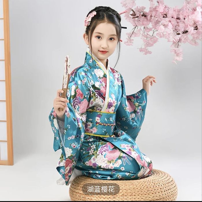 Продам японский костюм для девочки