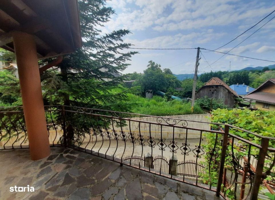 Casa 7 camere Alexandru cel bun (Jud. Neamt) , 340 metri Cod:158919
