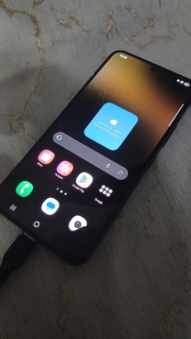 Продам Samsung s22