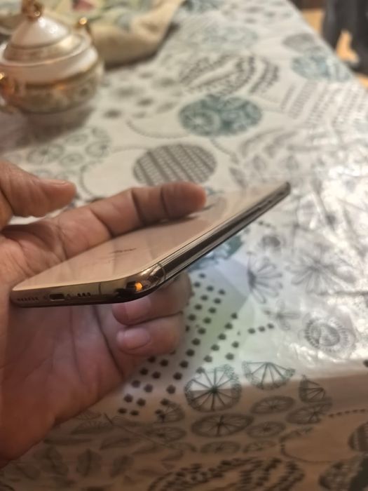 Обменяю Iphone Xs в идеале
