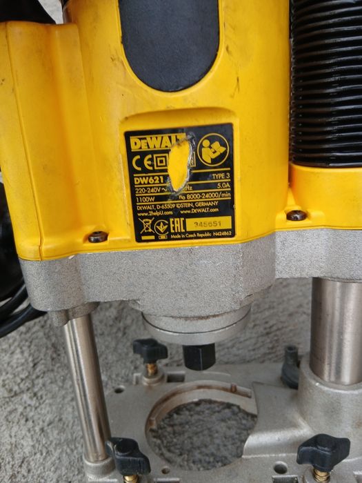 Оберфреза Dewalt 1100вата