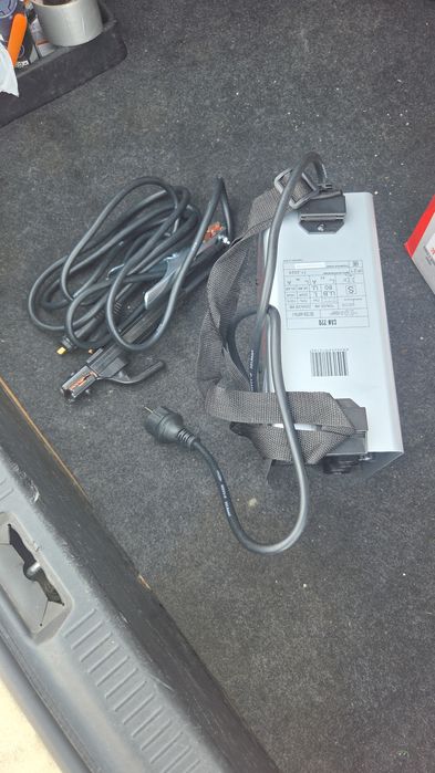 Продам сварочный аппарат Ресанта САИ 220