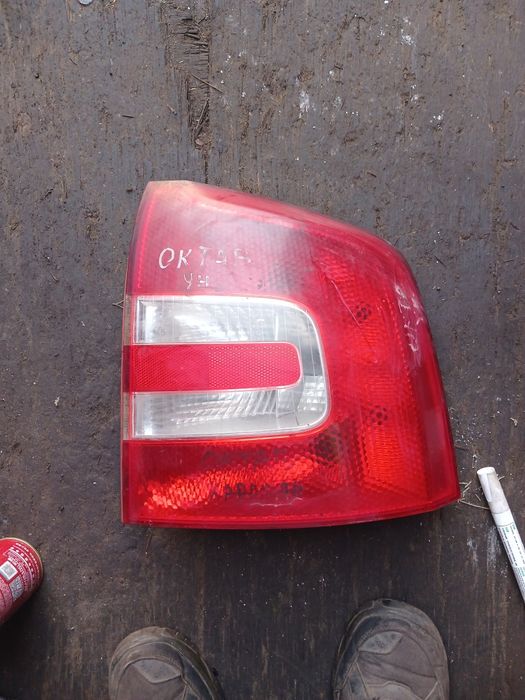 Фонарь Шкода Октавия универсал правый