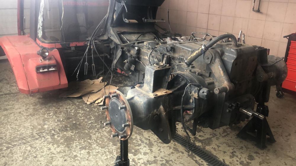 Dezmembrem tractoare John Deere