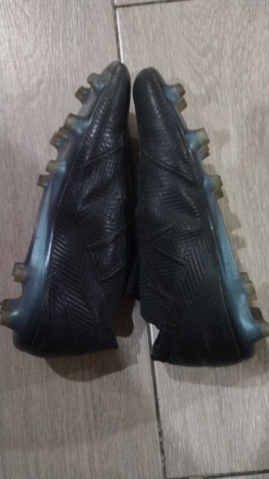 Бутсы Nike и Adidas
